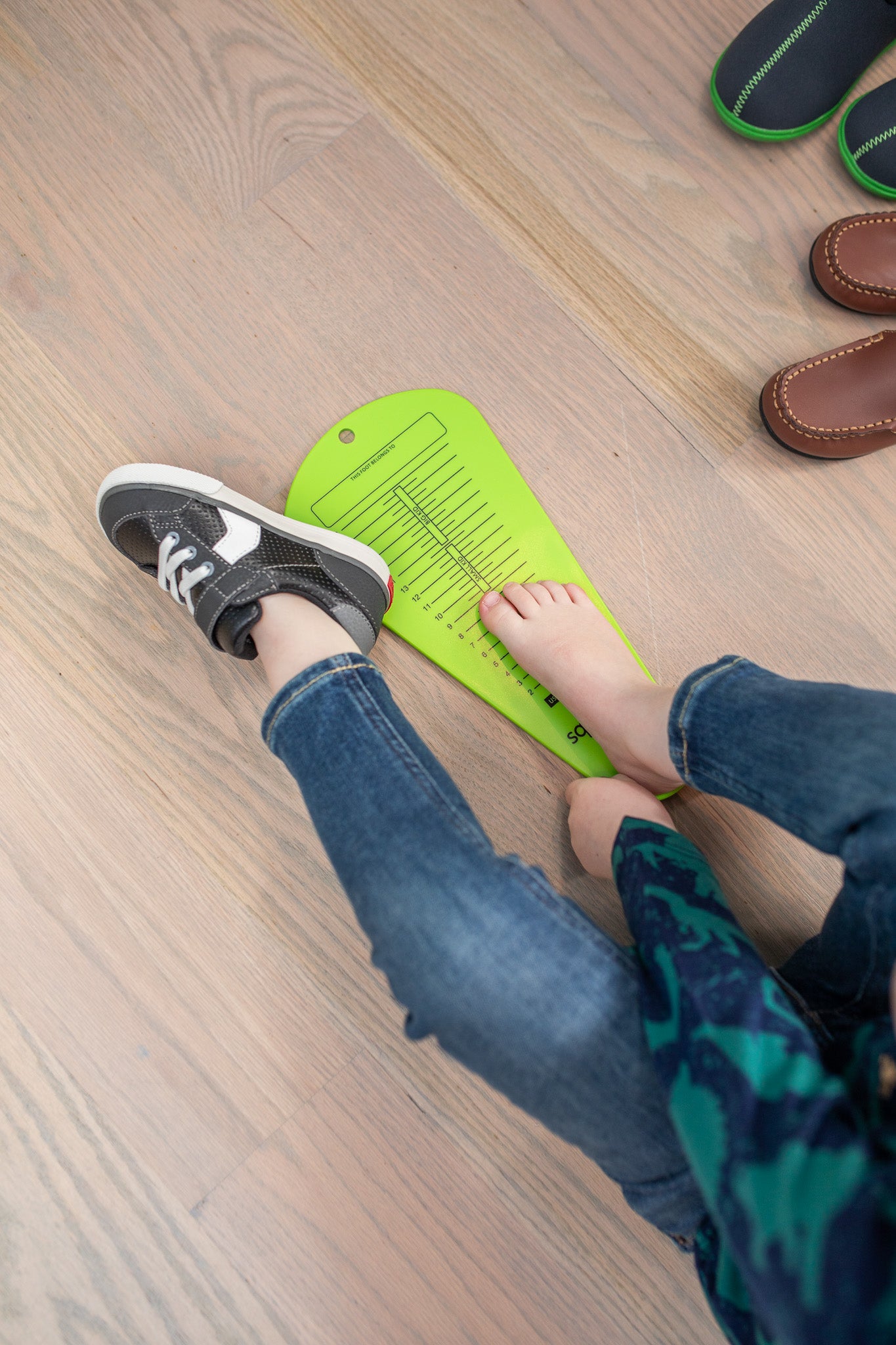 How to Measure Your Kid’s Feet at Home Like a Pro